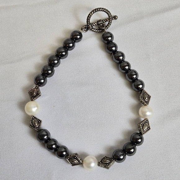 Set of Beaded Necklace and Matching Bracelet - Picture 10 of 16